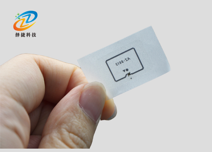 超高頻Wet inlay AZ 9613 19*12.5mm產(chǎn)品實(shí)拍展示圖二