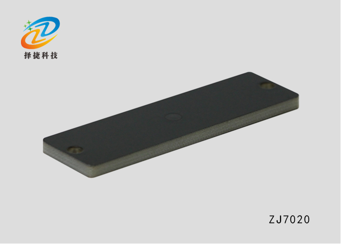 PCB超高頻抗金屬標(biāo)簽ZJ7020實(shí)拍展示圖